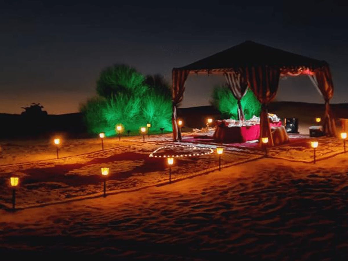 Romantic Dune Dinner in Dubai